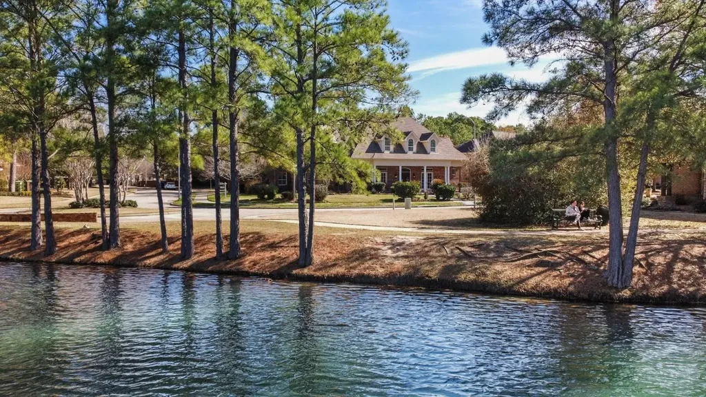 34 Kerloch Point Spring TX 77379