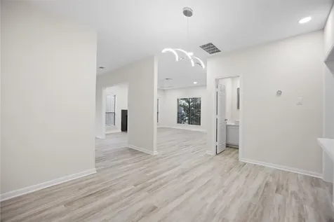 2668 Bering Drive 2668 Houston TX 77057