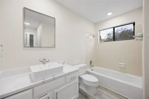 2668 Bering Drive 2668 Houston TX 77057