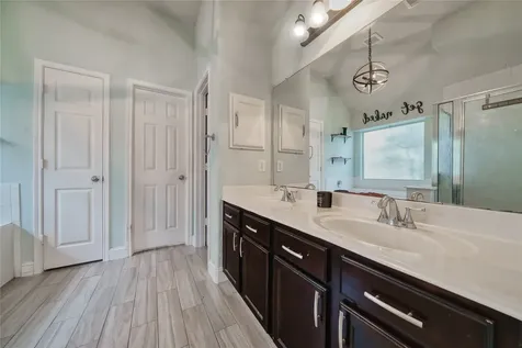 1527 Country Club Cove Drive Baytown TX 77521