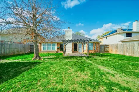 1527 Country Club Cove Drive Baytown TX 77521