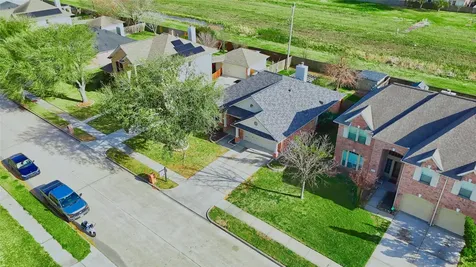 1527 Country Club Cove Drive Baytown TX 77521