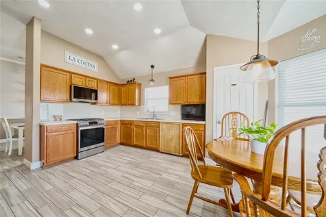 1527 Country Club Cove Drive Baytown TX 77521