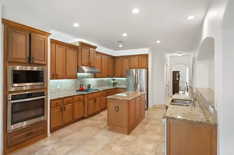 15 Heather Bank Place The Woodlands TX 77382