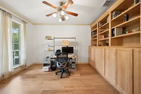 15 Heather Bank Place The Woodlands TX 77382