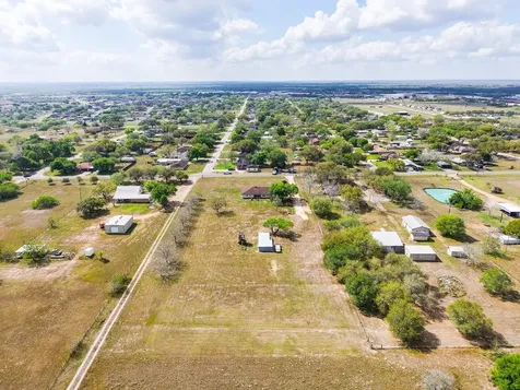 202 W Partridge Road Victoria TX 77905