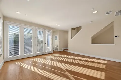 2318 Emancipation Avenue Houston TX 77004