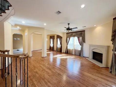 5455 Hidalgo Street Houston TX 77056