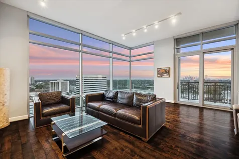2207 Bancroft Street 1606 Houston TX 77027