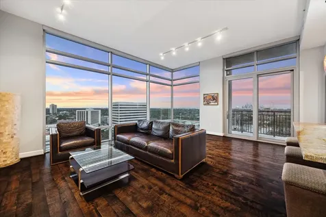 2207 Bancroft Street 1606 Houston TX 77027
