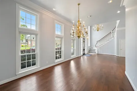 5607 Walnut Point Drive Houston TX 77345