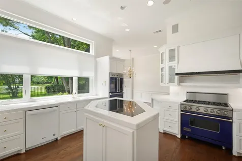 5607 Walnut Point Drive Houston TX 77345
