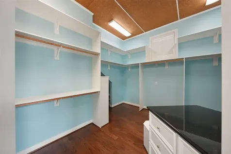 5607 Walnut Point Drive Houston TX 77345
