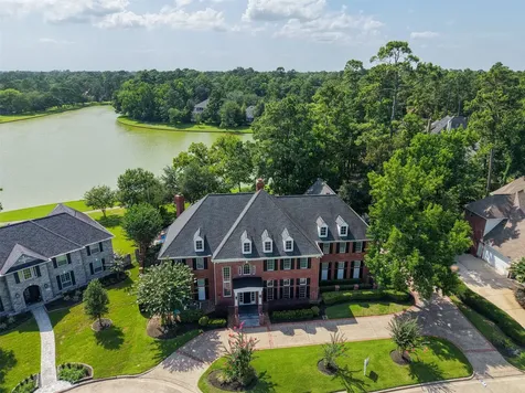 5607 Walnut Point Drive Houston TX 77345