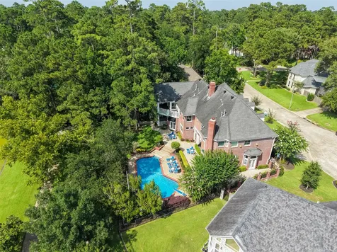 5607 Walnut Point Drive Houston TX 77345