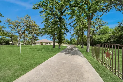 460 High Meadows Road Bellville TX 77418