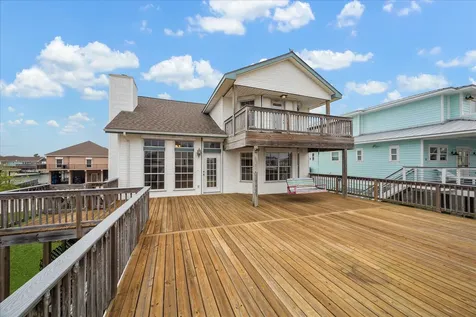 151 Tamana Drive Tiki Island TX 77554
