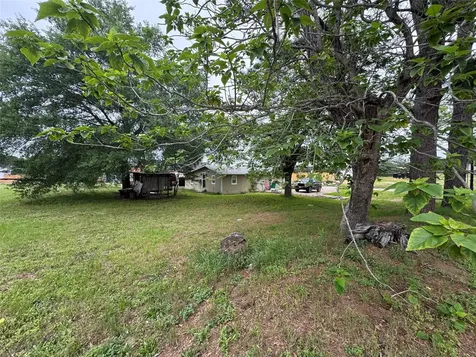 709 Sabine Street Brenham TX 77833