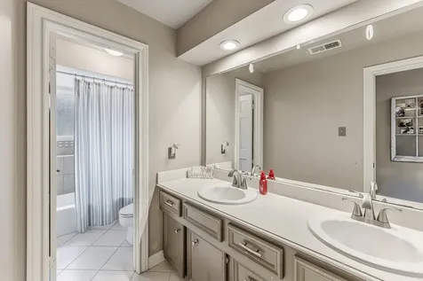 30 Royal Dalton Circle Conroe TX 77304