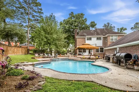 30 Royal Dalton Circle Conroe TX 77304