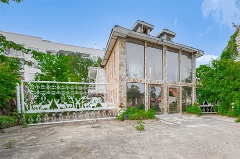 5 Briar Dale Court Houston TX 77027