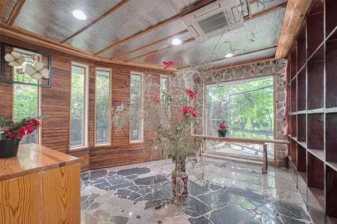 5 Briar Dale Court Houston TX 77027
