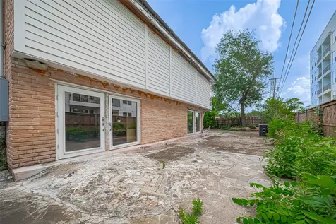 5 Briar Dale Court Houston TX 77027