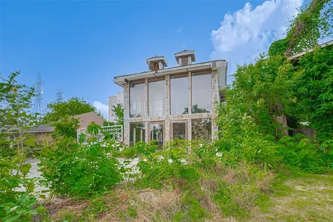 5 Briar Dale Court Houston TX 77027