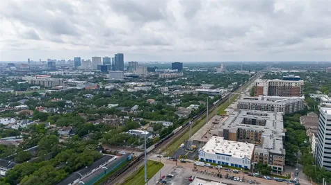 5 Briar Dale Court Houston TX 77027