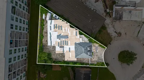 5 Briar Dale Court Houston TX 77027