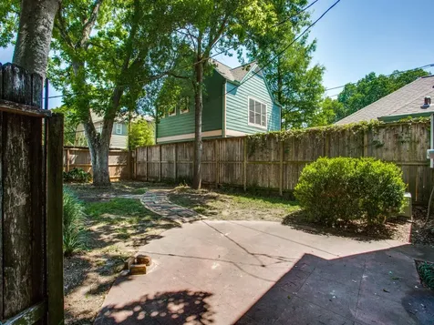 2250 W Main Street Houston TX 77098