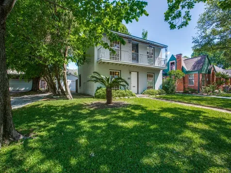 2250 W Main Street Houston TX 77098