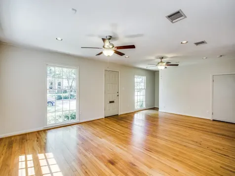 2250 W Main Street Houston TX 77098