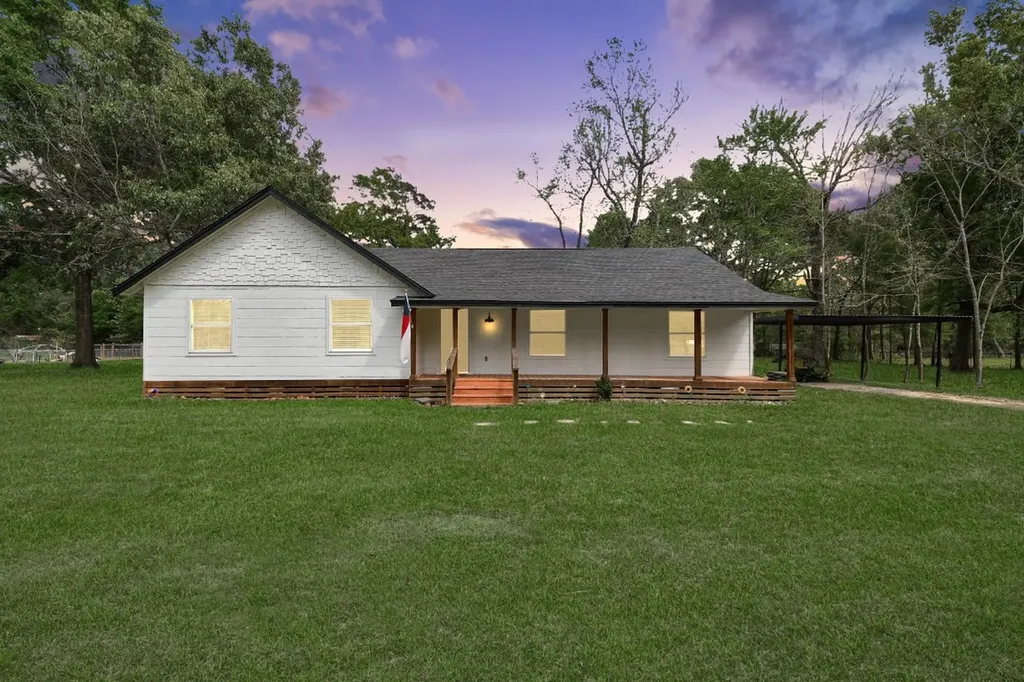 526 County Road 4321 Dayton TX 77535