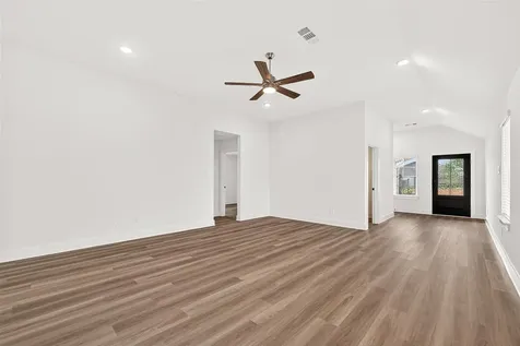 720 Autumn Cherry Trail Magnolia TX 77354