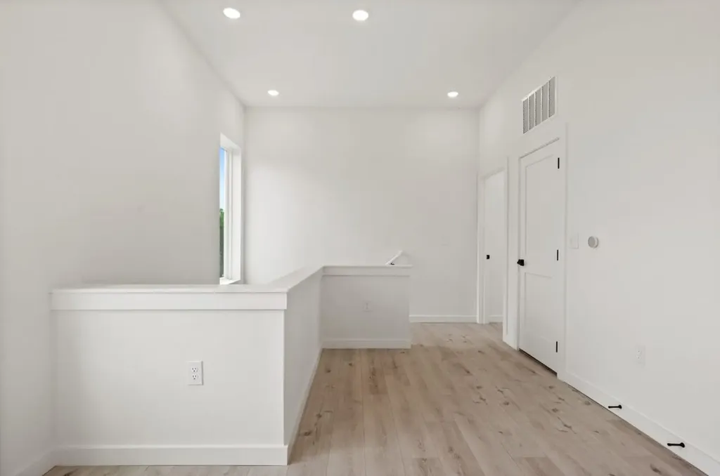 401 North Bluff 16101 Austin TX 78745