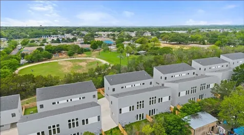 401 North Bluff 16101 Austin TX 78745