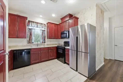 1110 N 5th Street Orange TX 77630