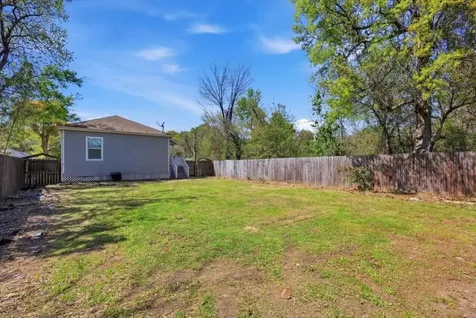 1110 N 5th Street Orange TX 77630