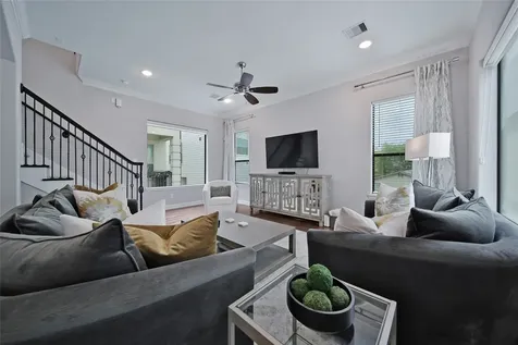 5703 Kansas Street Houston TX 77007