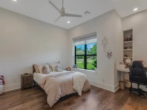 27402 W Balsam Fir Spring TX 77386