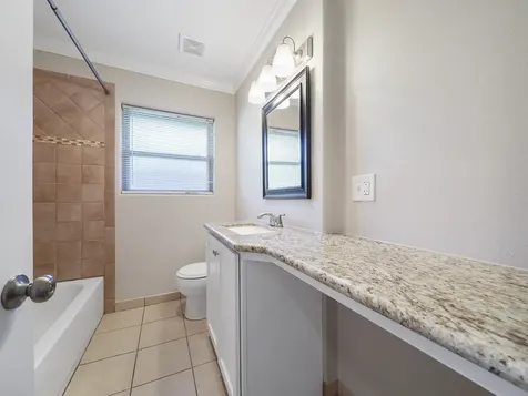1115 W 31st Street Houston TX 77018