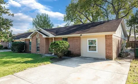 5106 Tavenor Lane Houston TX 77048