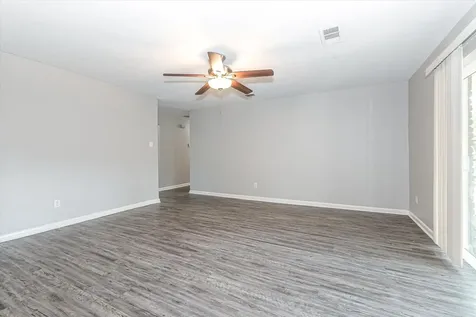 5106 Tavenor Lane Houston TX 77048