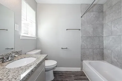 5106 Tavenor Lane Houston TX 77048