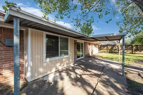 5106 Tavenor Lane Houston TX 77048