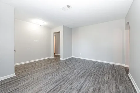 5106 Tavenor Lane Houston TX 77048