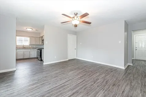 5106 Tavenor Lane Houston TX 77048