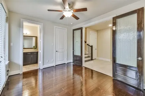 4014 Barnes Street Houston TX 77007