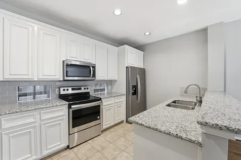 1507 Sutton Street Houston TX 77006